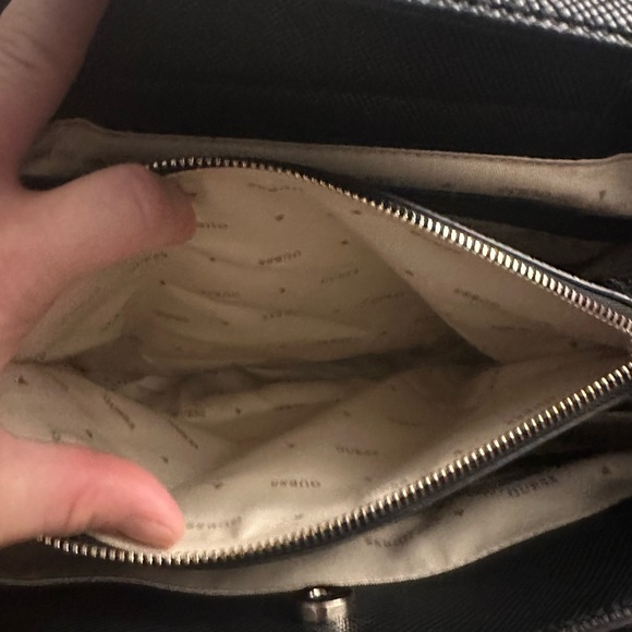 GUESS Noelle Girlfriend Satchel - Picture 7 of 10